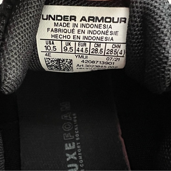 New with Box Under Armour Men's black UA Charged Pursuit 2 4E Shoe Size 10.5 - Picture 8 of 9